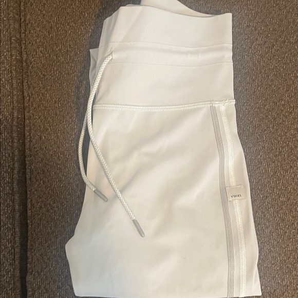 VOURI Bundle - Picture 4 of 8